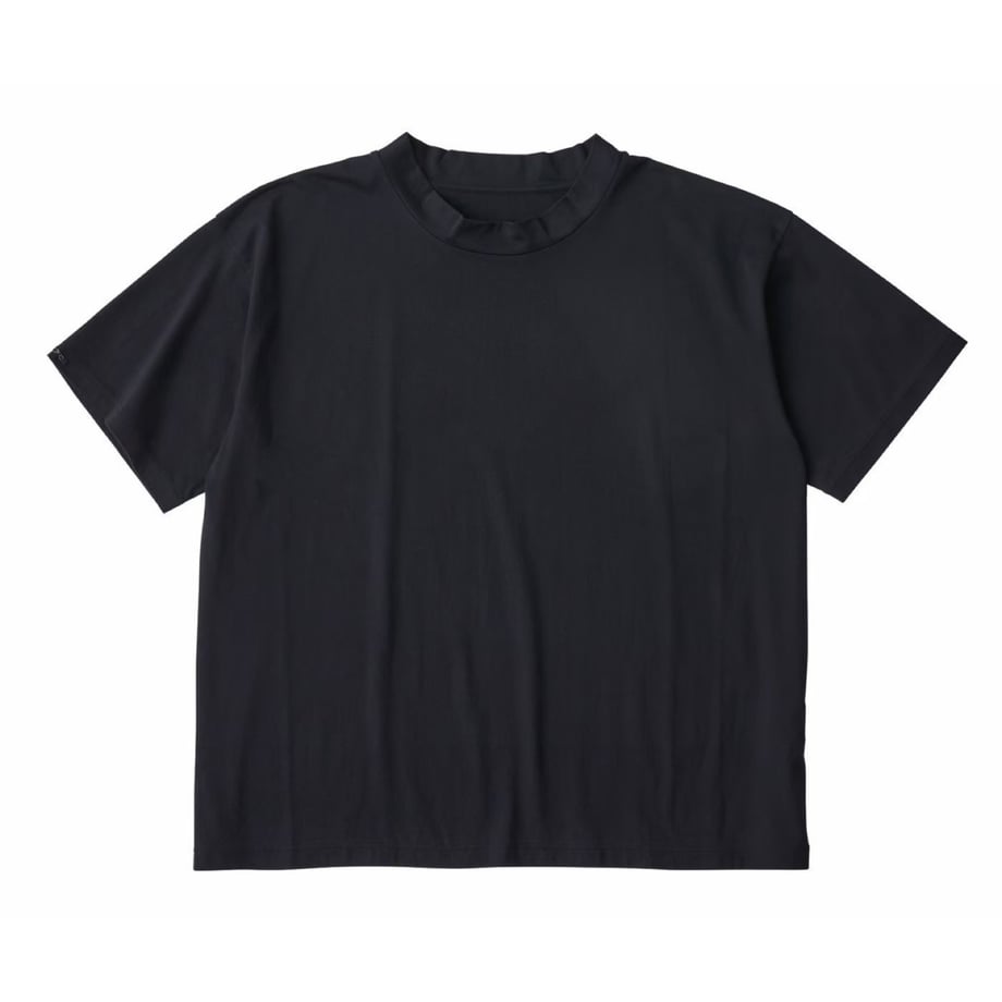 HIGH NECK T-SHIRT