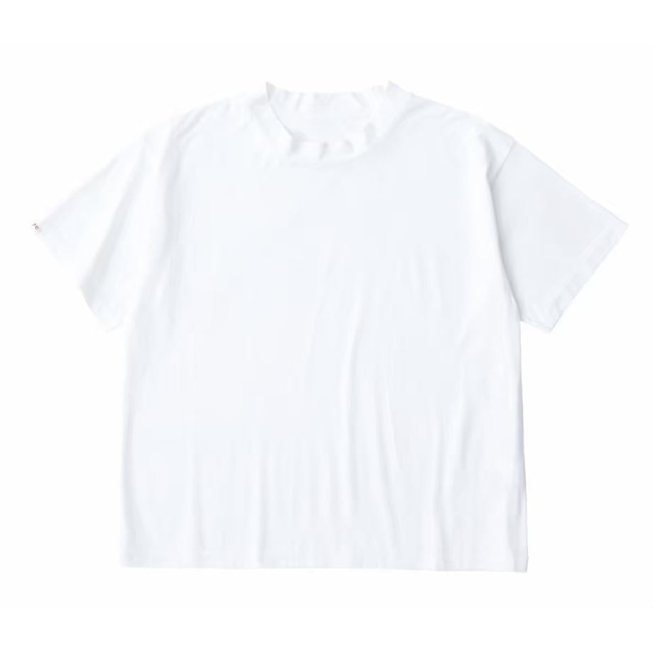 HIGH NECK T-SHIRT